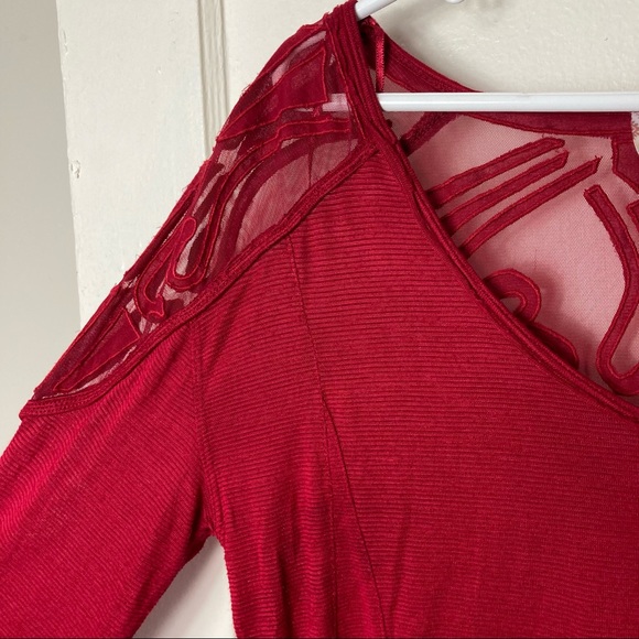 Free people gatsby red sheer lace shoulder long sleeve top M - Picture 8 of 12